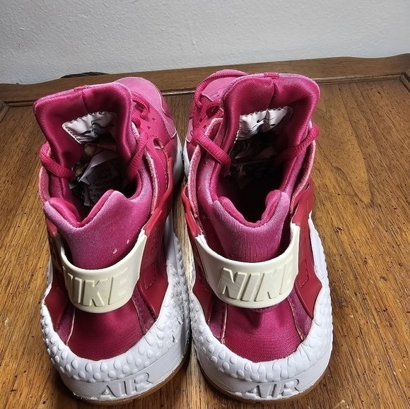NIKE AIR HUARACHE RUN 634835 606 FUCHSIA/WHITE-GUM YELLOW SHOES WOMEN'S SIZE 9 - Picture 4 of 7